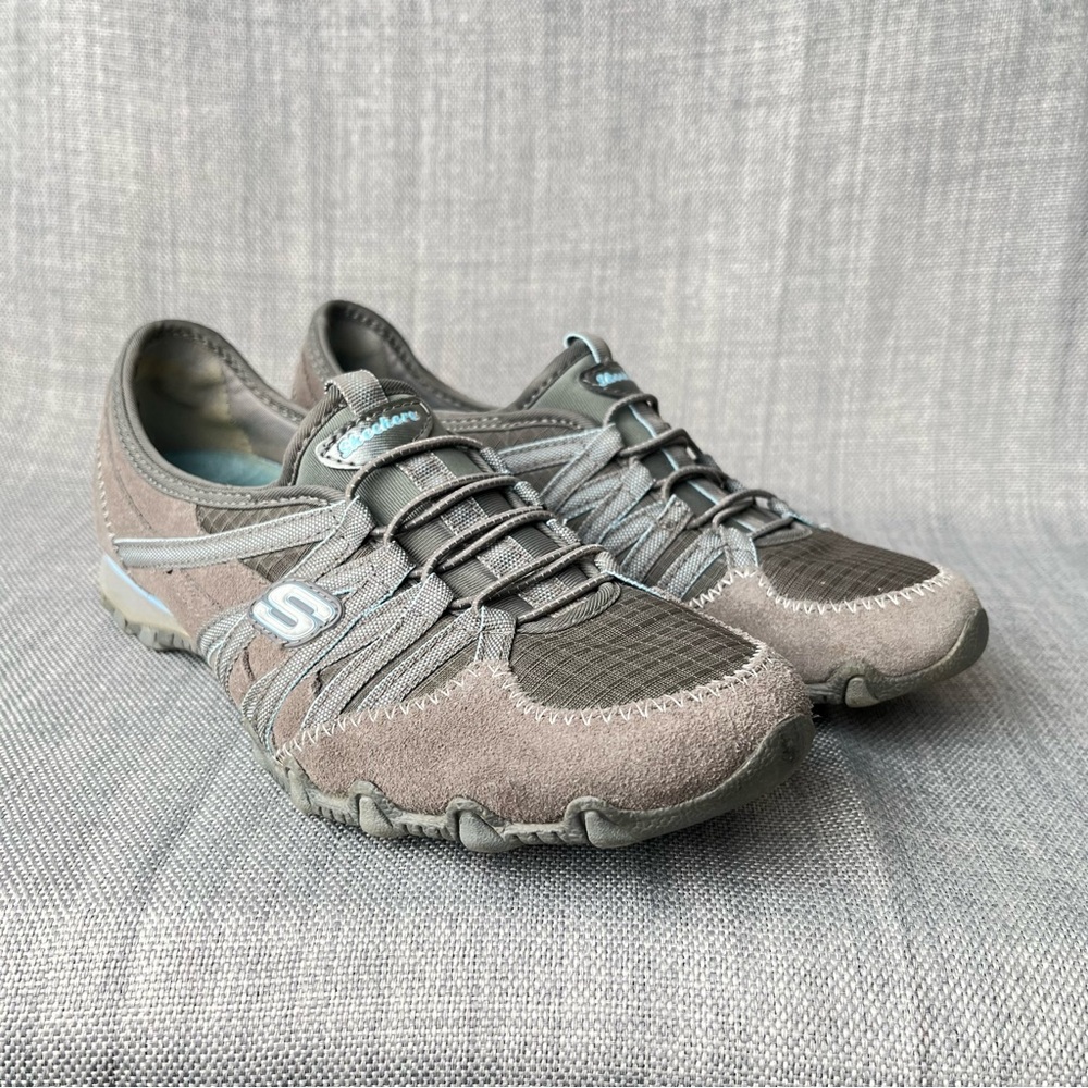 Skechers Sneakers Womens Sz 7.5 Taupe Leather Textile Slip On Shoes Low Profile